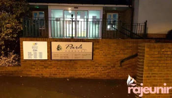 Day Lewis Pharmacy Horsham, Park Surgery - Albion Way