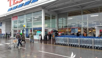 Tesco Superstore - Hall St