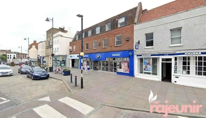 Boots Pharmacy - Boston Pe21 6Eh
