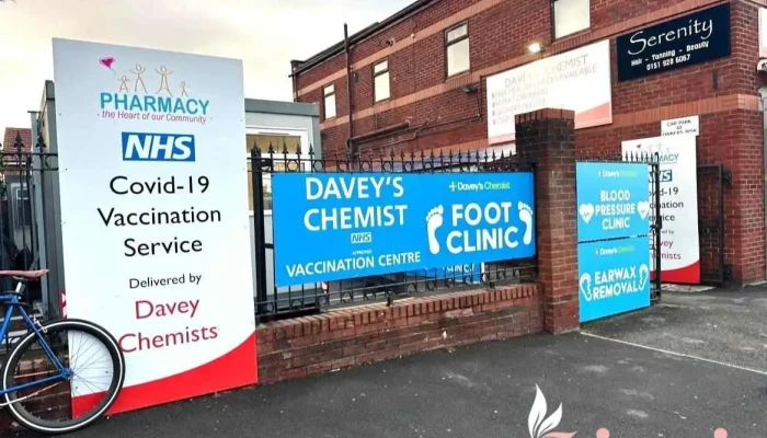 Davey's Chemist - Ford