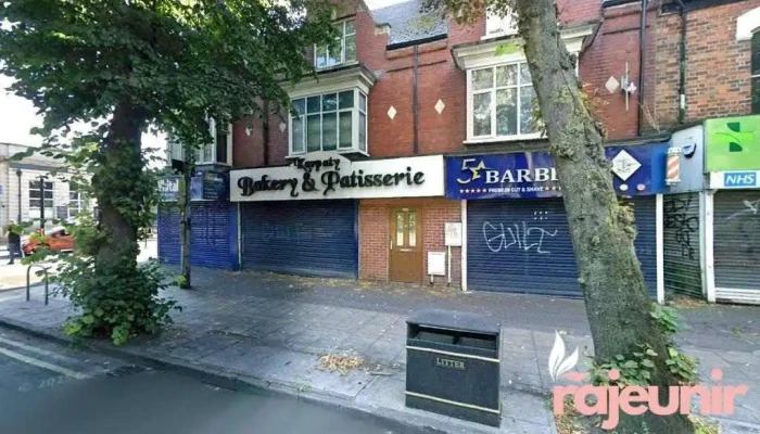 Holderness pharmacy - Garden Village