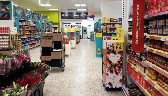 Tesco Extra - Baldock Sg7 6Bn