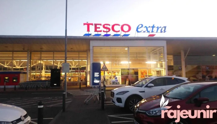 Tesco Extra -  Parking - Irvine